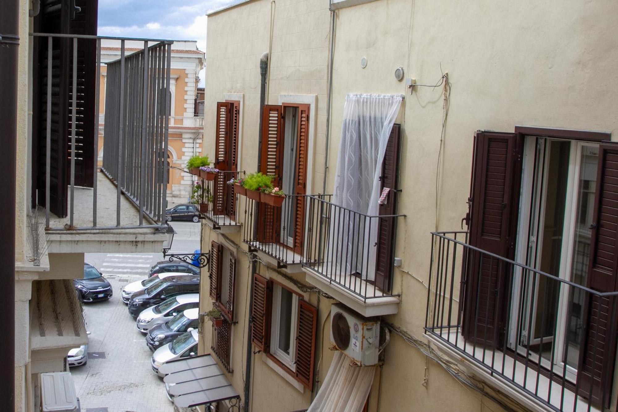 Bari In Un Click Apartment Exterior foto