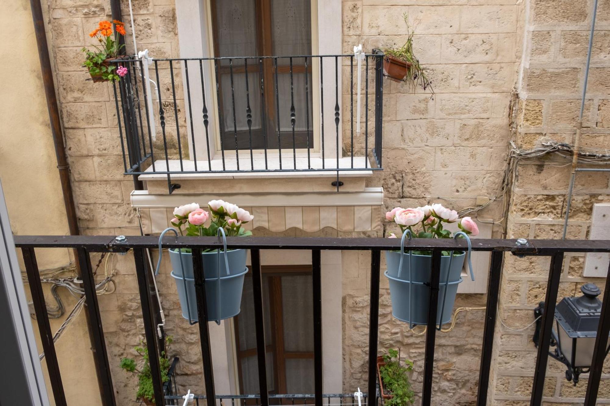 Bari In Un Click Apartment Exterior foto